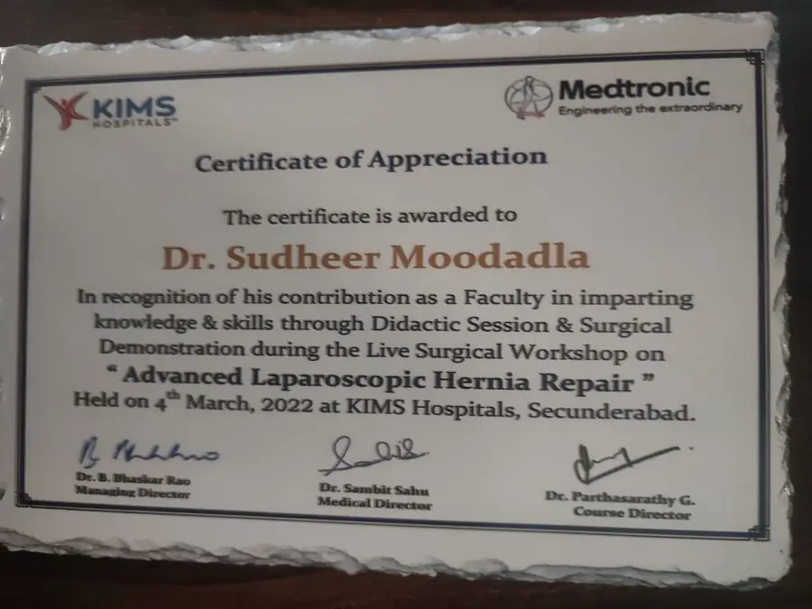 Dr Sudheer Moodadla with the Vaidyasree Award 2023 from Mega City Nava Kala Vedika