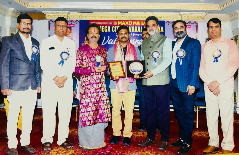 Vaidyasree Award ceremony 2023 in Hyderabad with Dr Sudheer Moodadla and fellow awardees